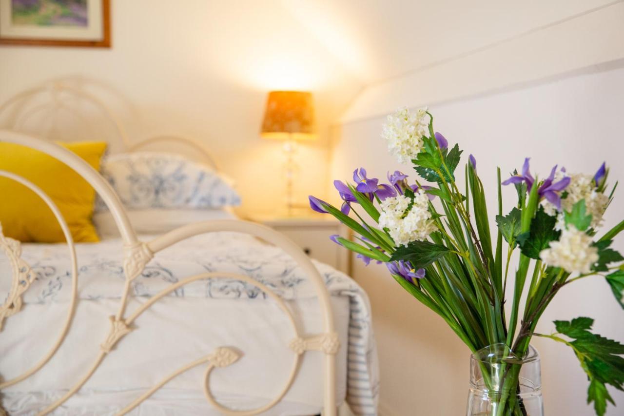 Higher Weddicott Barn Holiday Cottage - Self Catering Chagford Exteriör bild