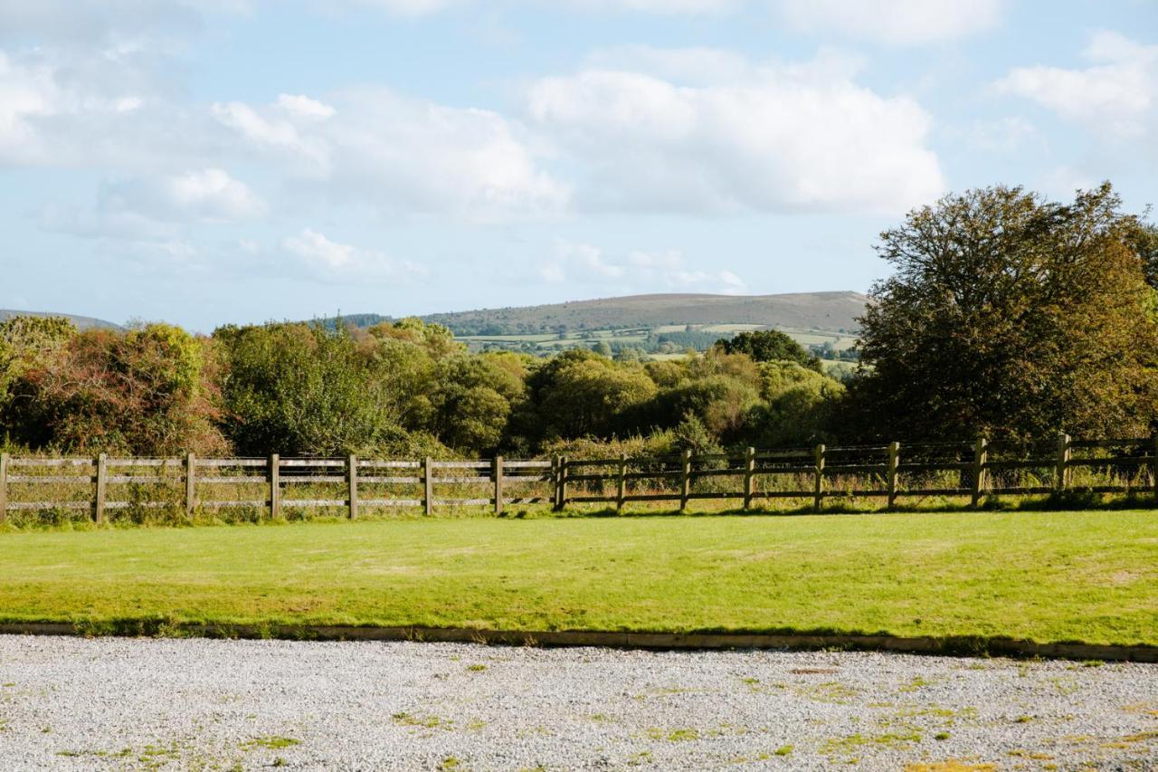 Higher Weddicott Barn Holiday Cottage - Self Catering Chagford Exteriör bild