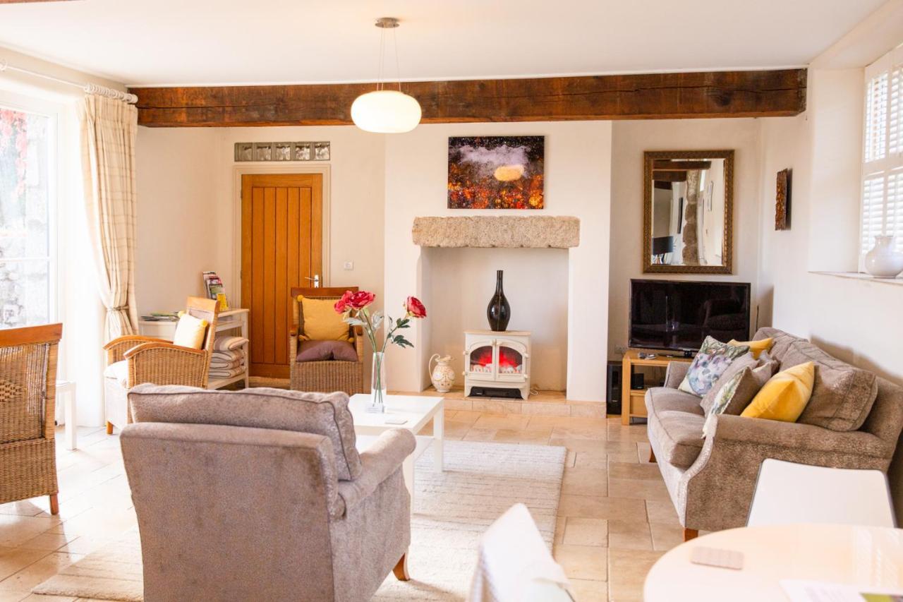 Higher Weddicott Barn Holiday Cottage - Self Catering Chagford Exteriör bild